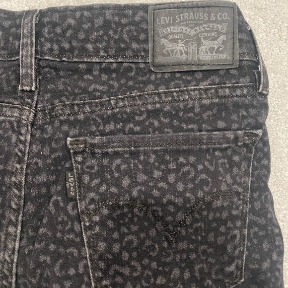 Levi’s 711 Skinny Jeans - Picture 3 of 4